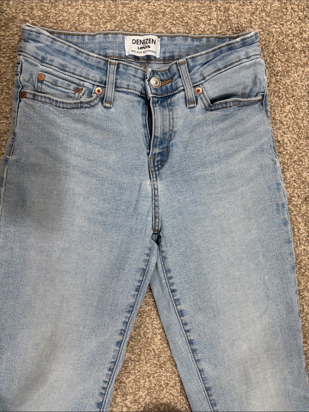 Women's Light Wash Skinny Jeans